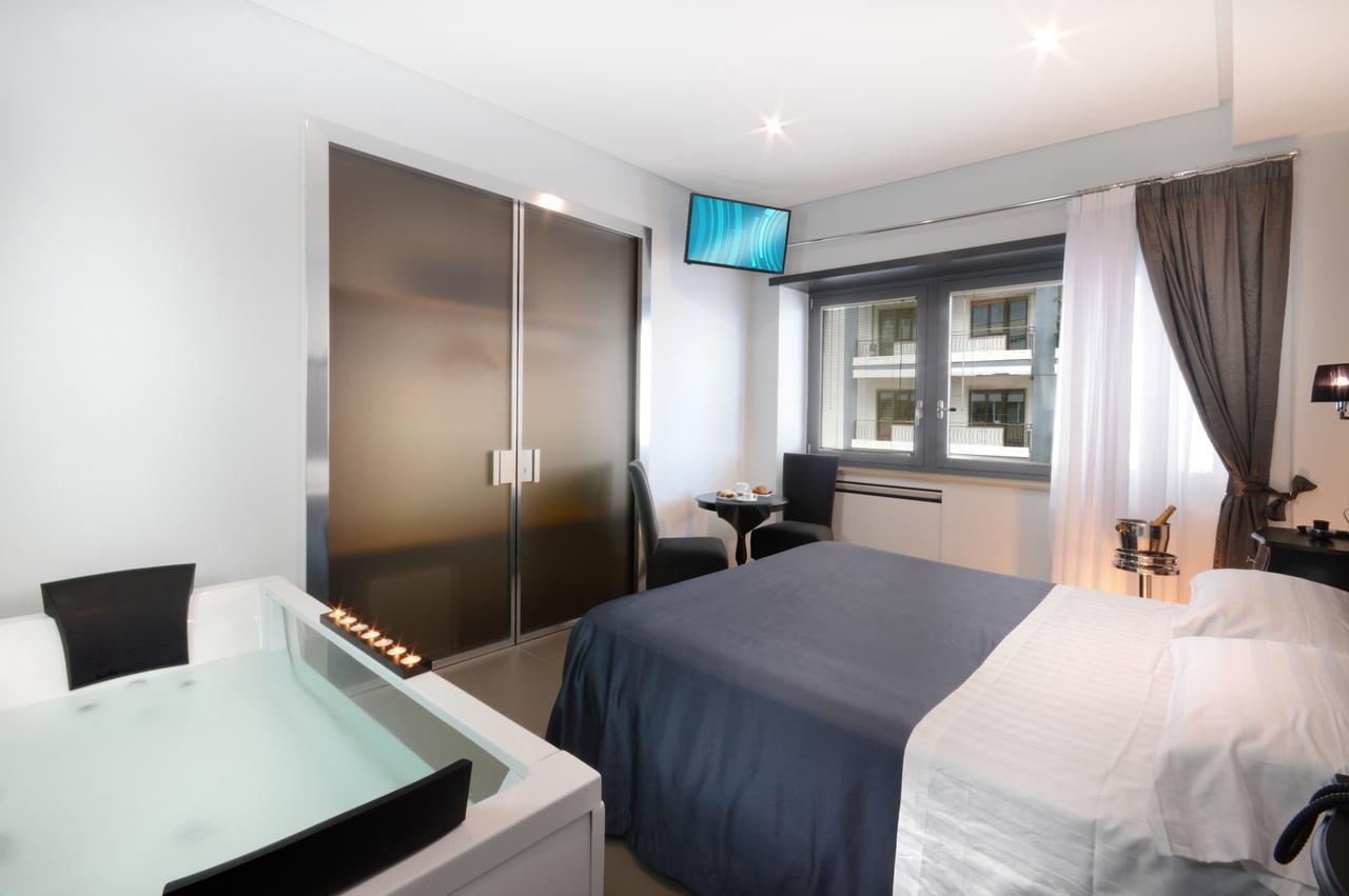 Barbarella Suite Неаполь Экстерьер фото