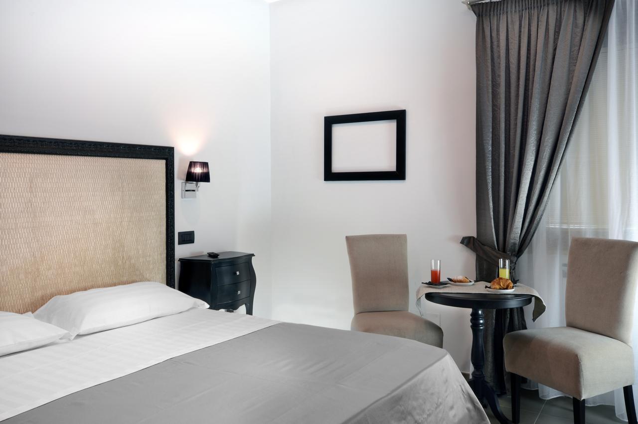 Barbarella Suite Неаполь Экстерьер фото