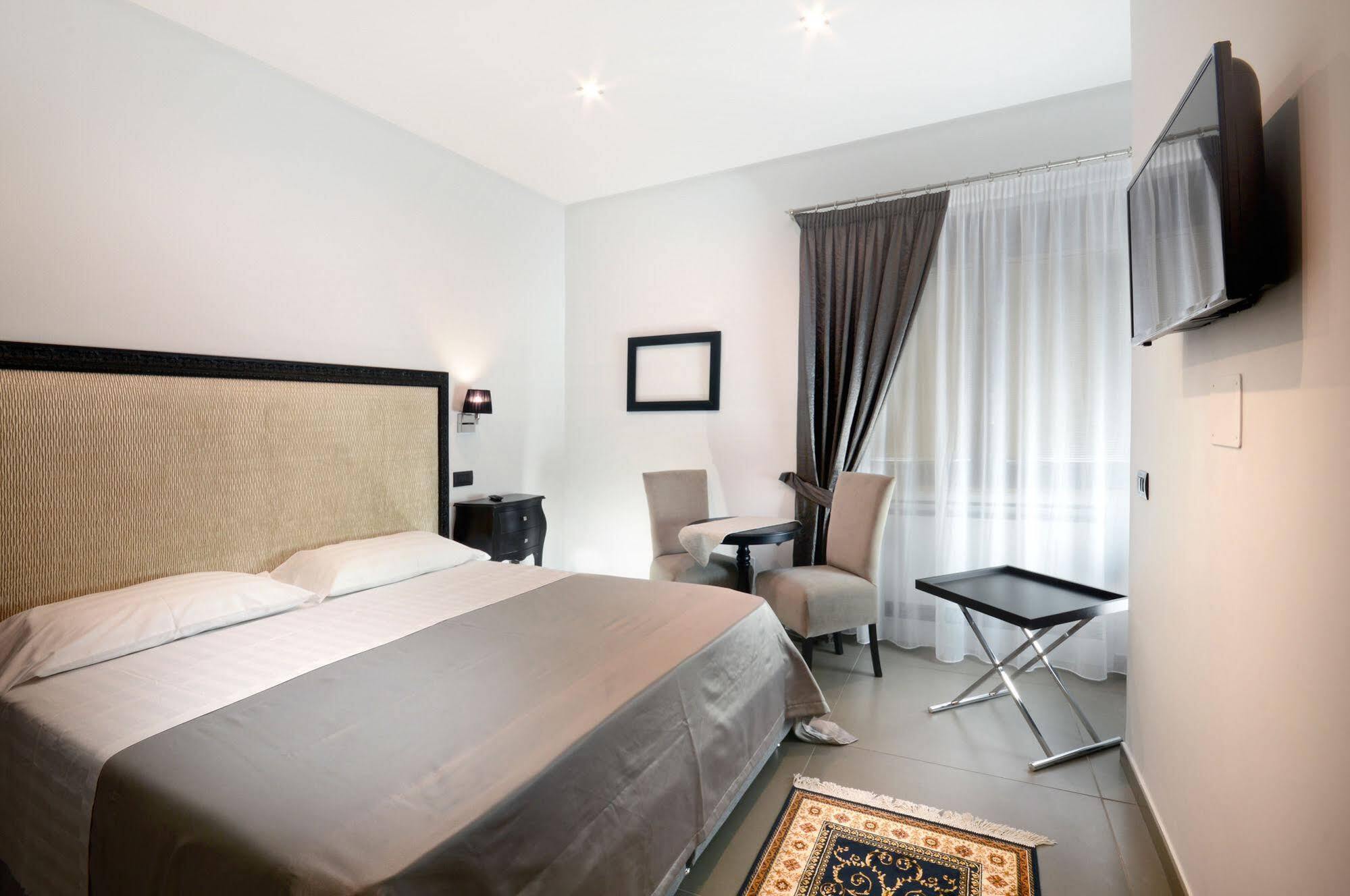 Barbarella Suite Неаполь Экстерьер фото