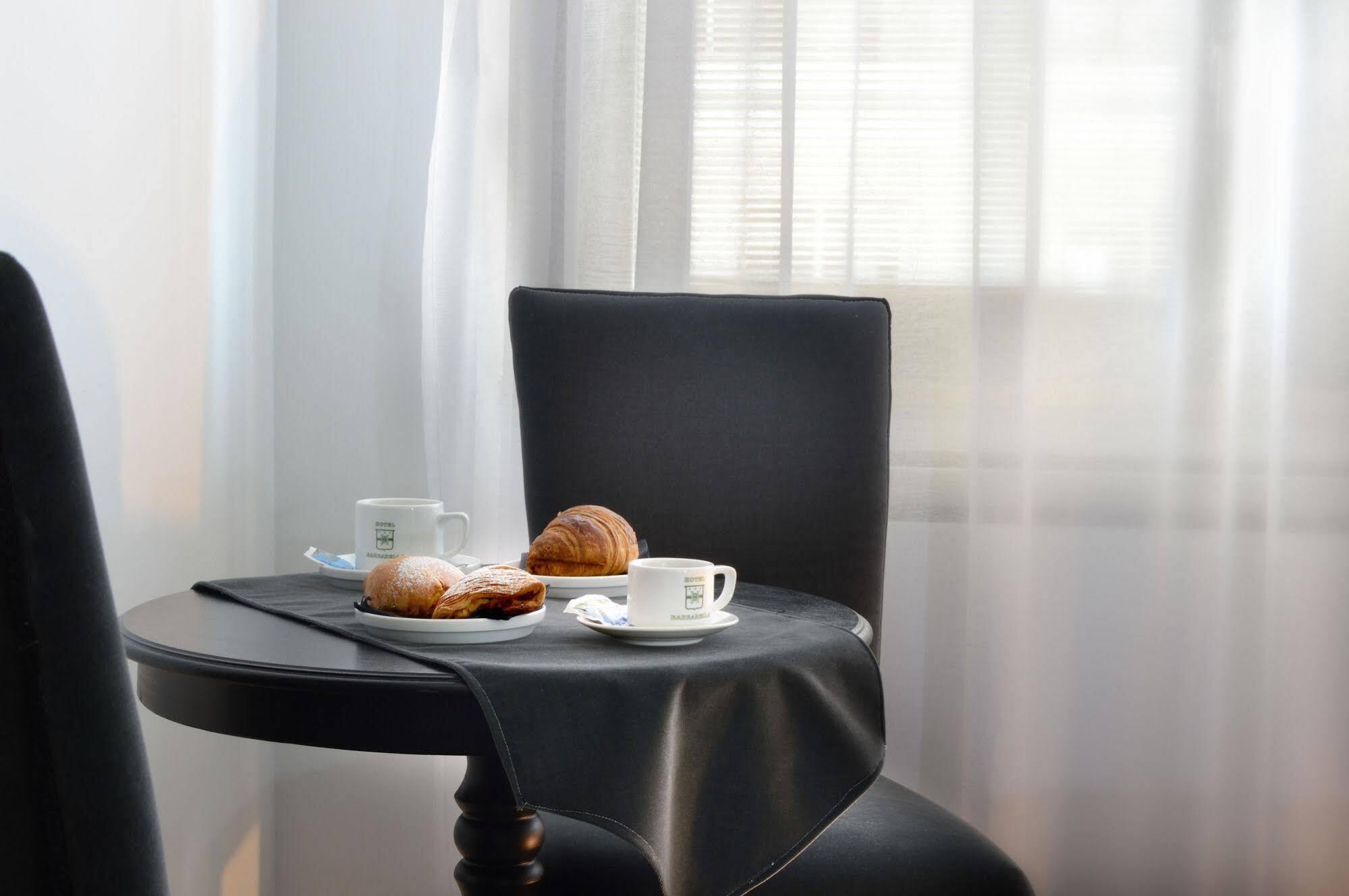 Barbarella Suite Неаполь Экстерьер фото
