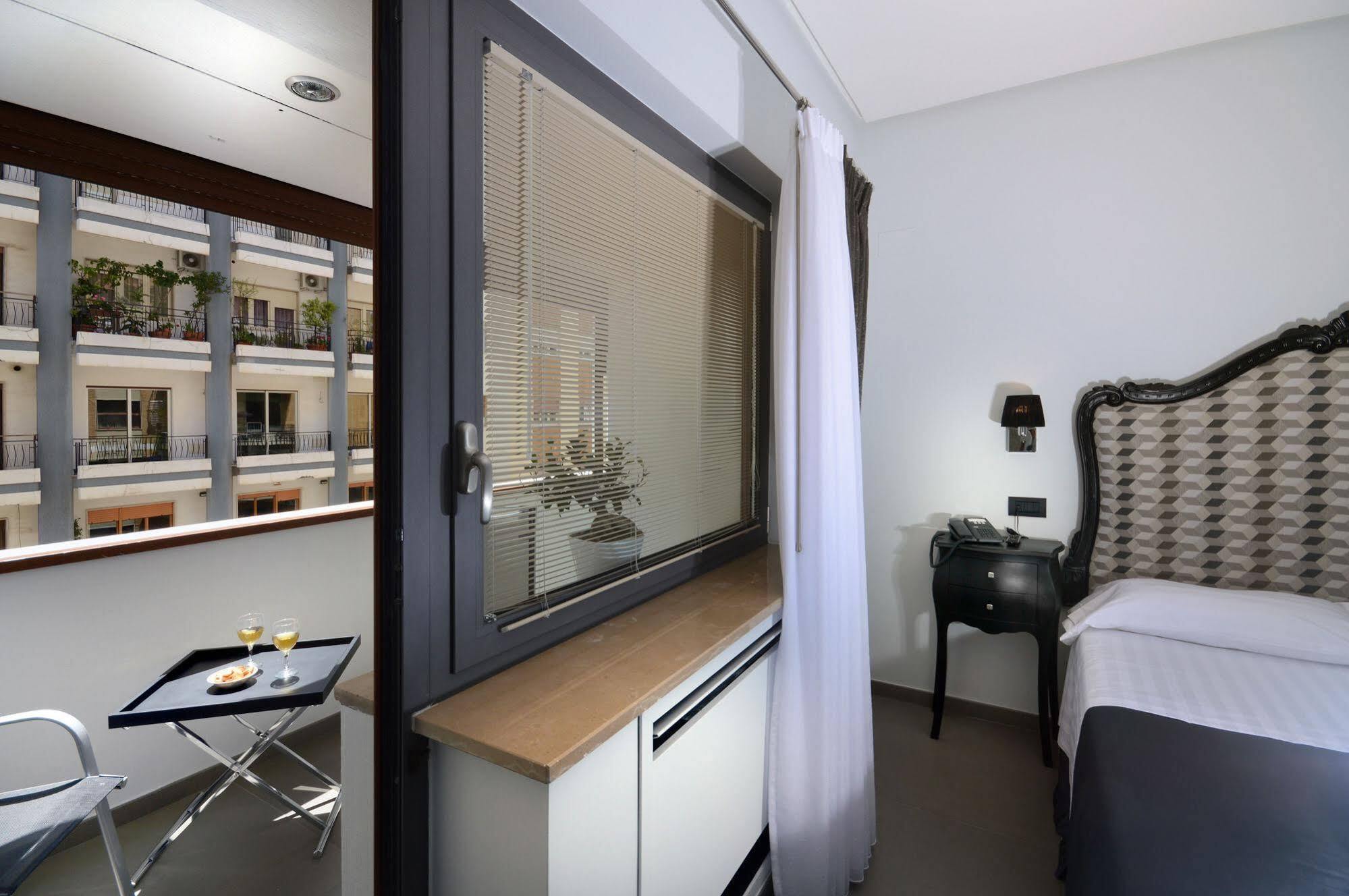 Barbarella Suite Неаполь Экстерьер фото
